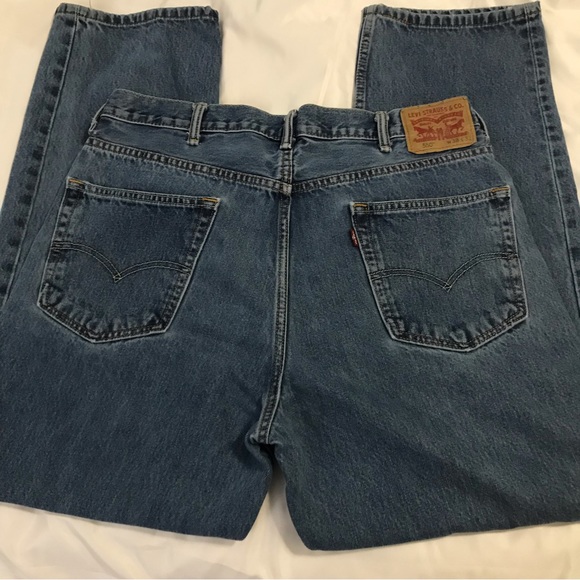 Levi’s 550 Mens size 38 W x 32 L - Picture 7 of 9